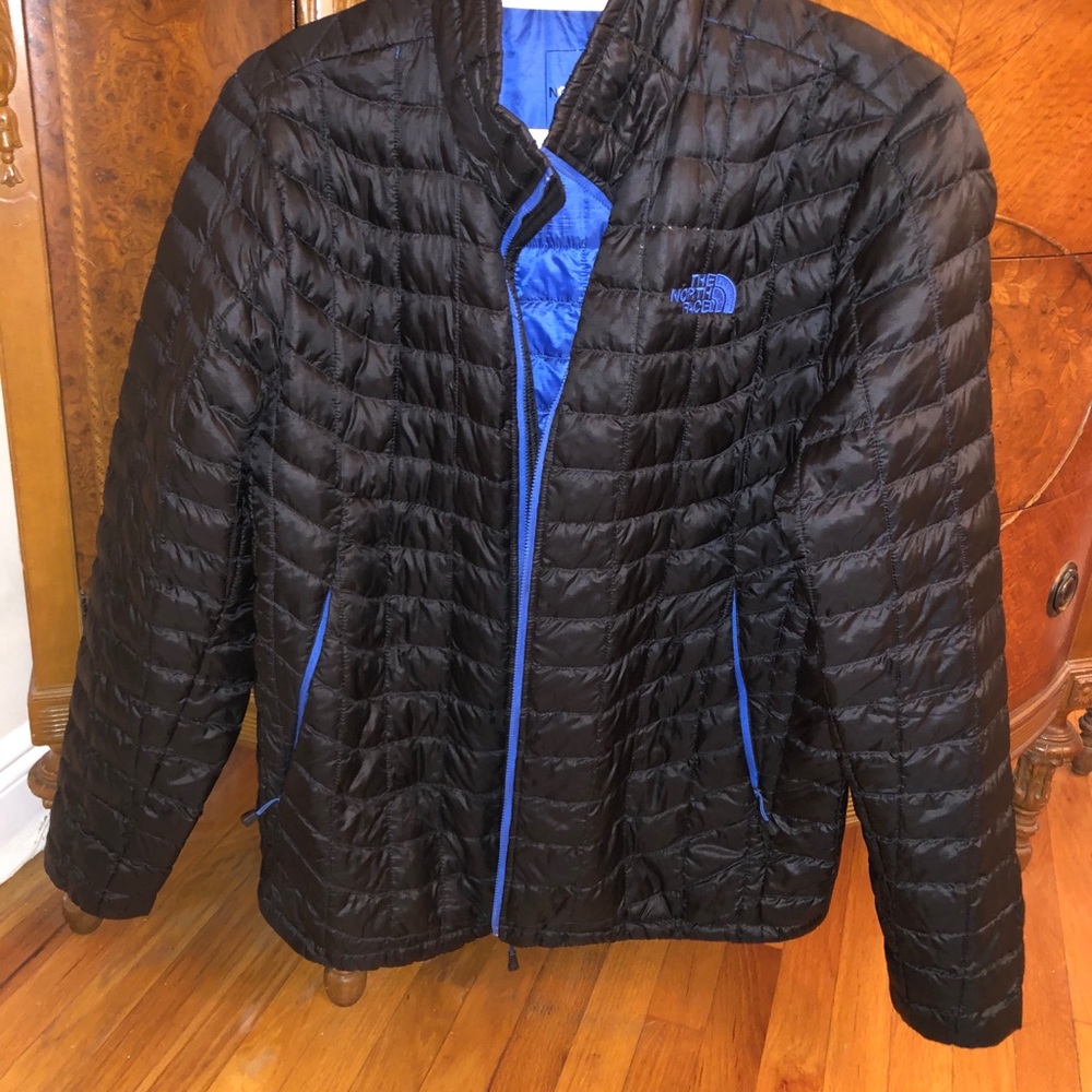 Perfect condition light weight northface mens Med.